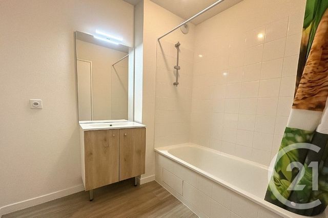 Afficher la photo en grand Appartement T3 à louer - 3 pièces - 60.5 m2 - TOULOUSE - 31 - MIDI-PYRENEES - Century 21 Sud Azur Immobilier