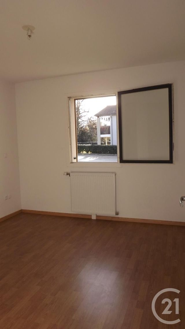 Appartement T2 à louer - 2 pièces - 38.87 m2 - ST GENIES BELLEVUE - 31 - MIDI-PYRENEES - Century 21 Sud Azur Immobilier